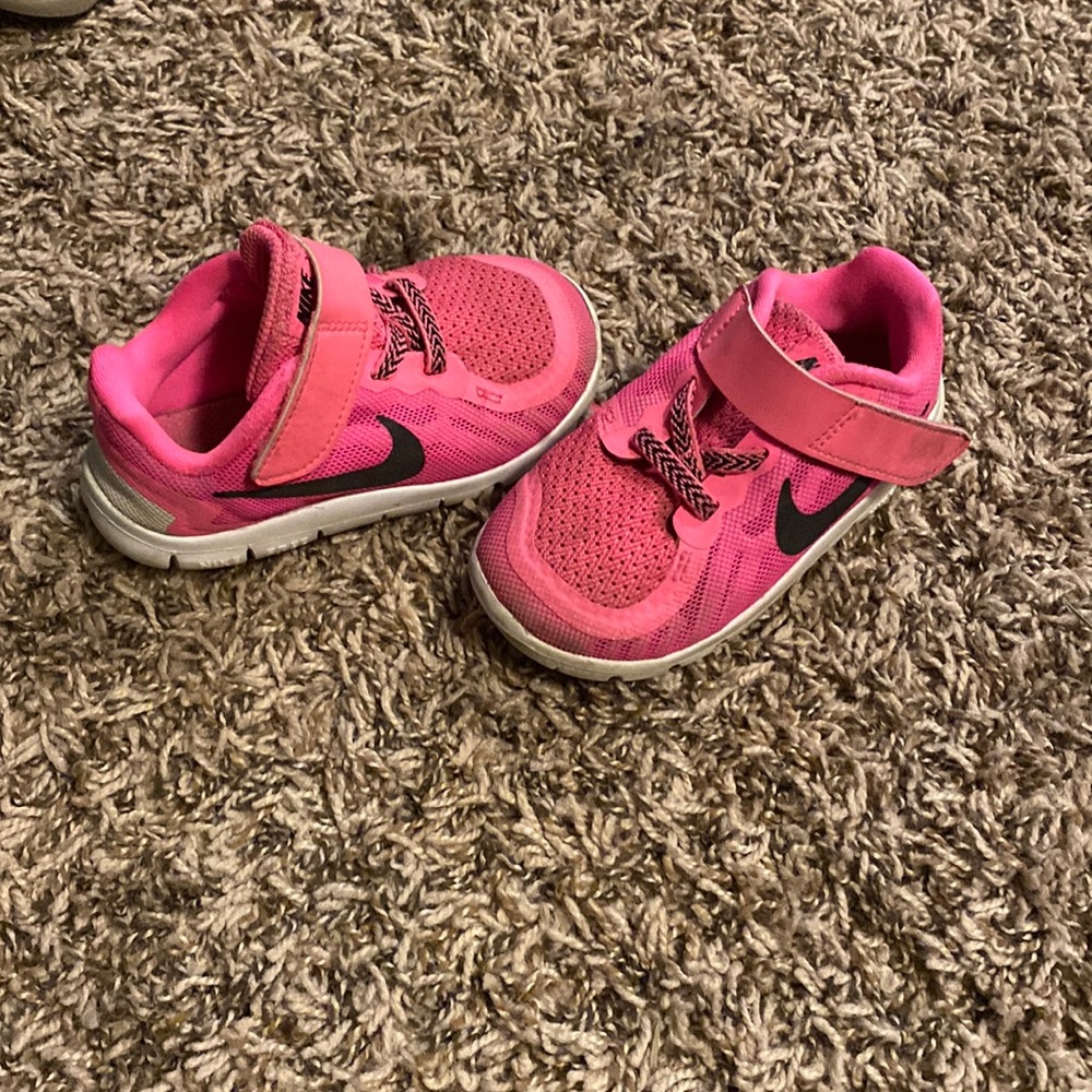 Size 7 Pink Toddler Nike Shoes